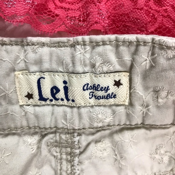 Lei Low-rise Printed Shorts with Drawstring Sz 11 - Picture 5 of 8